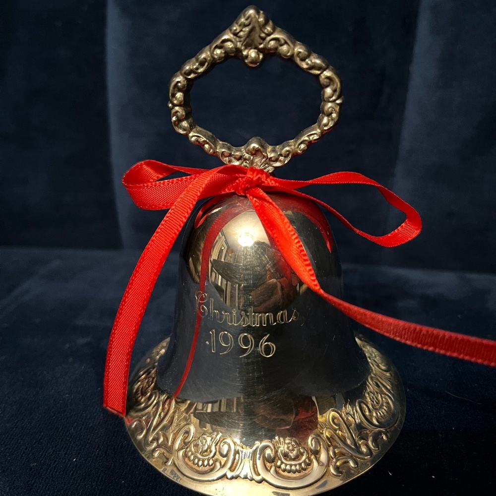 1996 Vintage Wallace Grand Baroque Silver Bell